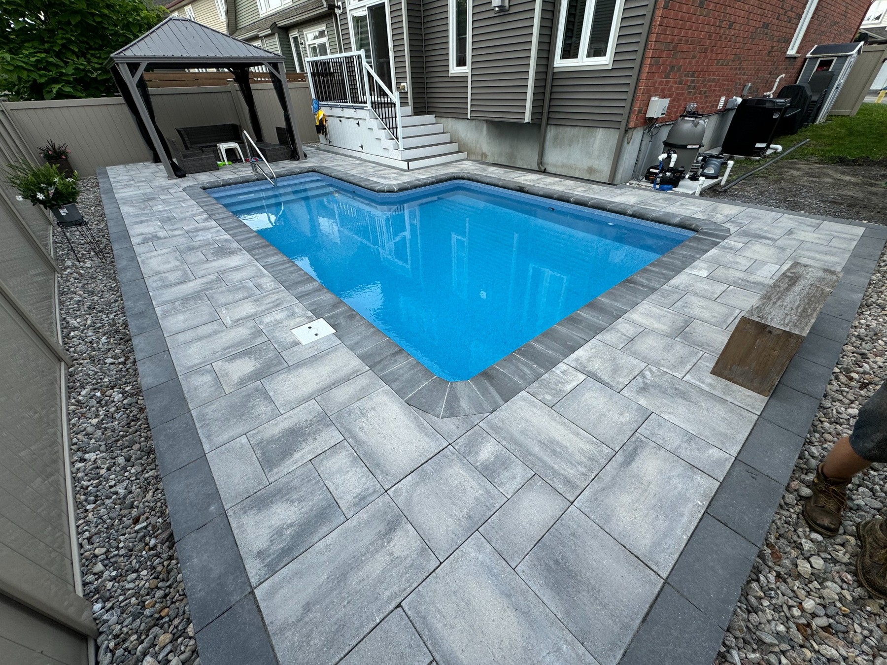 RM Modern Landscaping poolside patio project